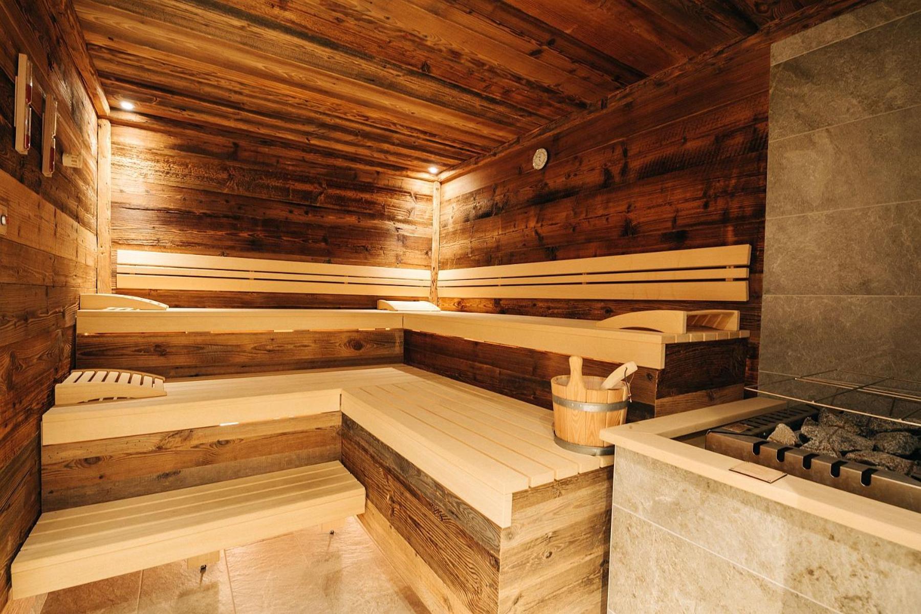 Hotel Alpenland Мосо Екстериор снимка