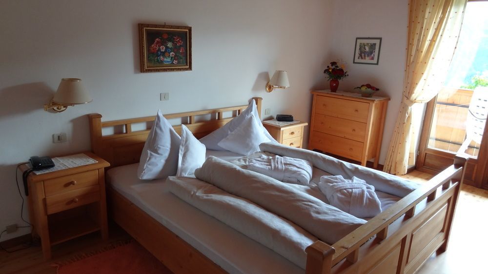 Hotel Alpenland Мосо Екстериор снимка