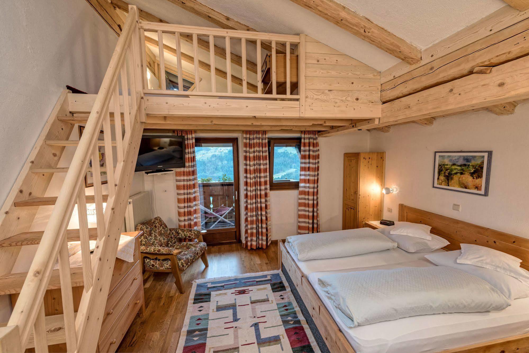 Hotel Alpenland Мосо Екстериор снимка