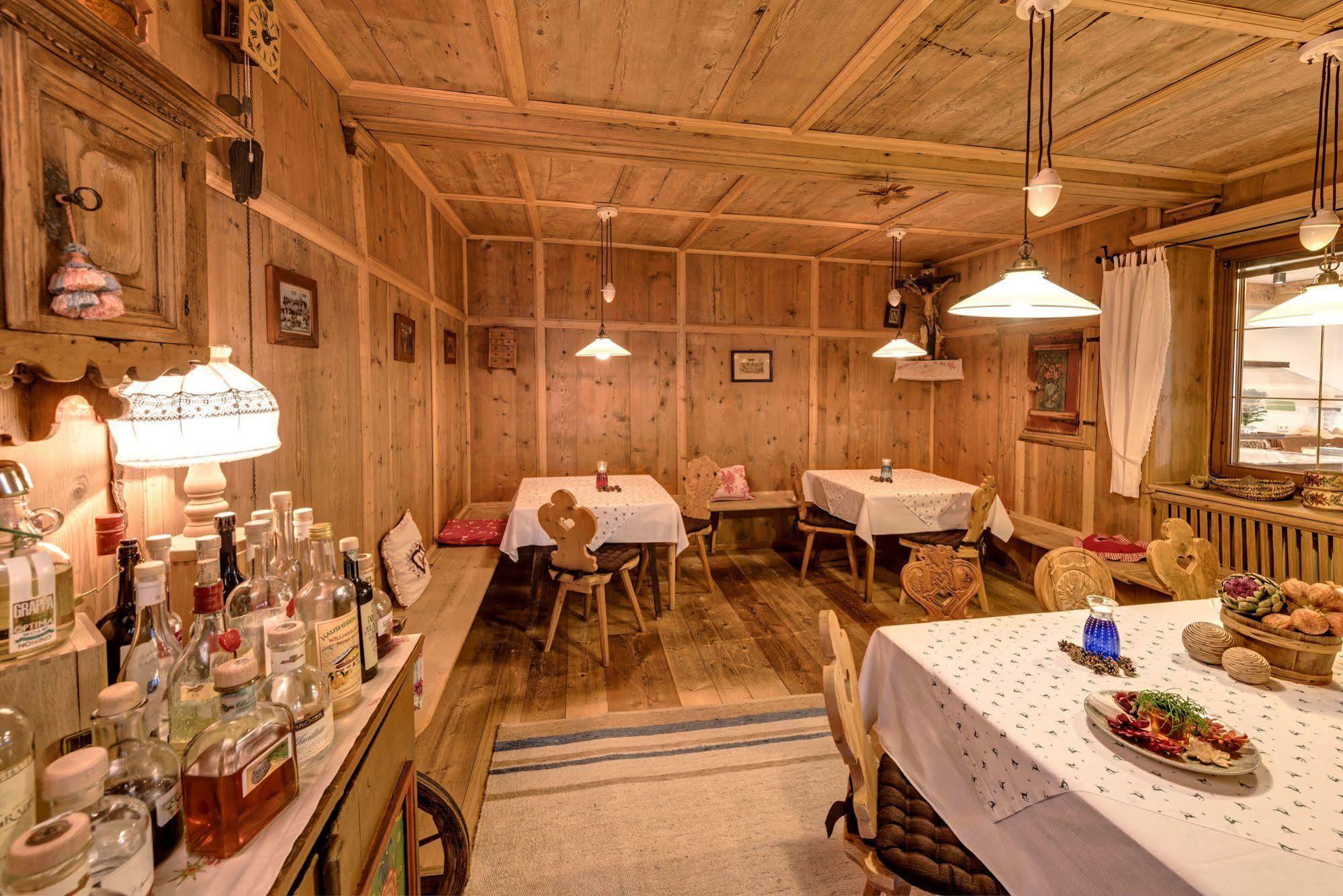 Hotel Alpenland Мосо Екстериор снимка